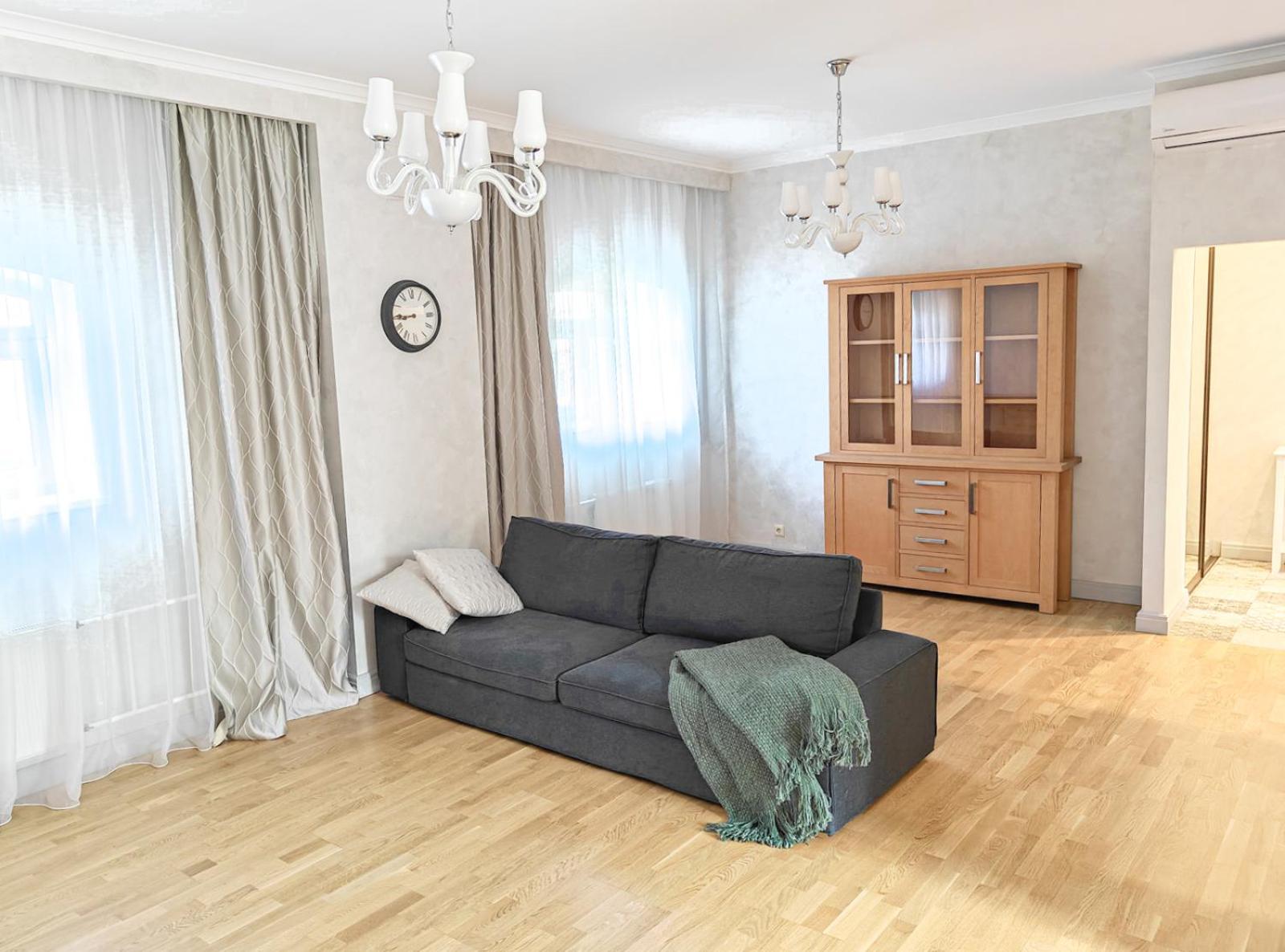 Apartment Heart, Space, Loft View, Free Parking *