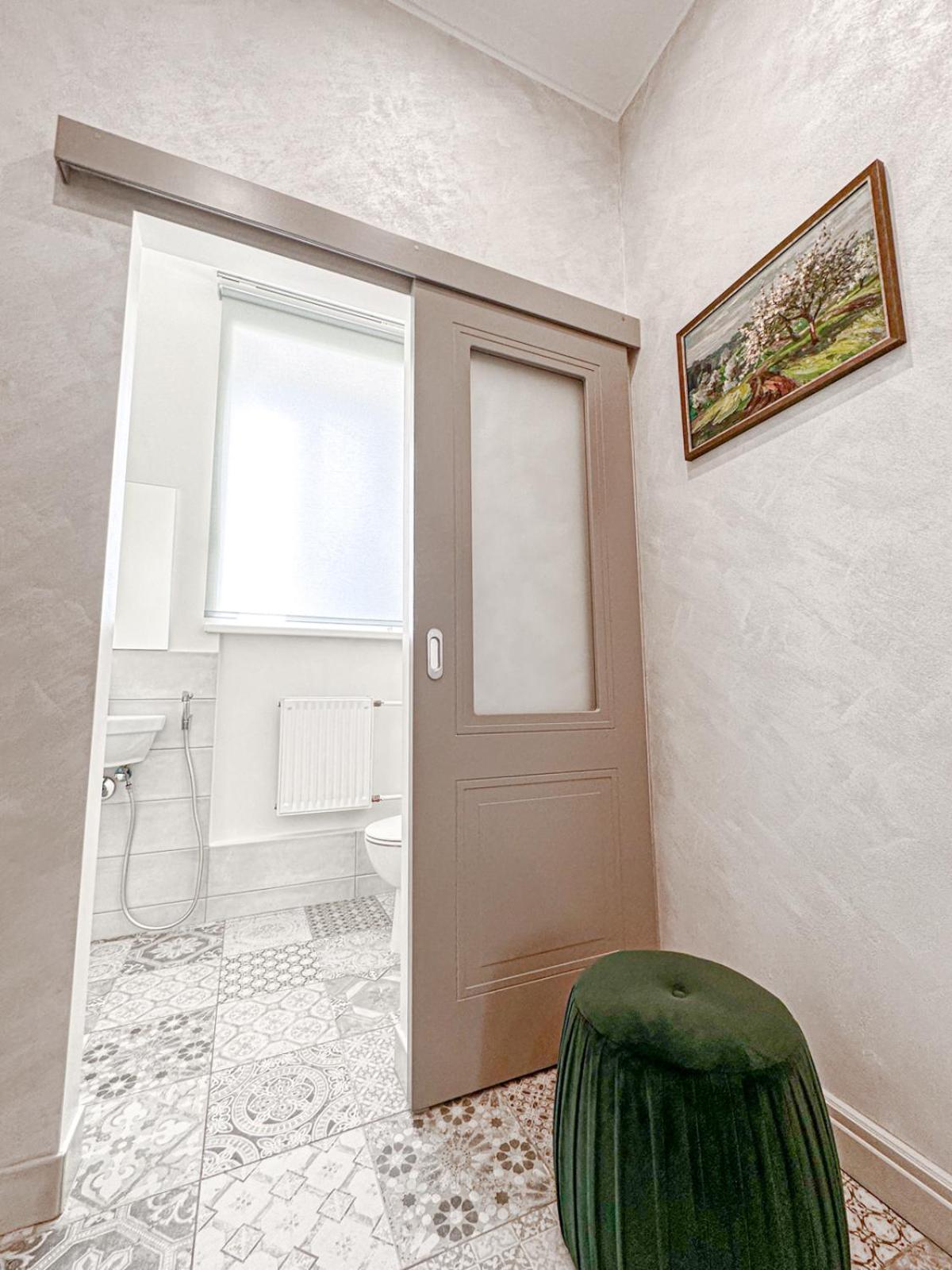 Apartment Heart, Space, Loft View, Free Parking Riga